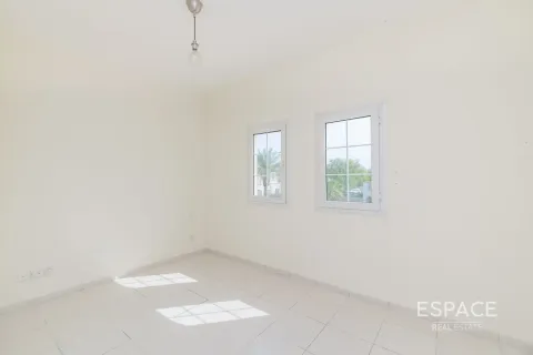Villa en alquiler en The Springs, Dubai, EAU 2 dormitorios, 167 m2 № 650313 - foto 9