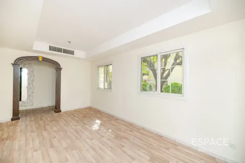 Villa en alquiler en The Springs, Dubai, EAU 2 dormitorios, 167 m2 № 650313 - foto 3