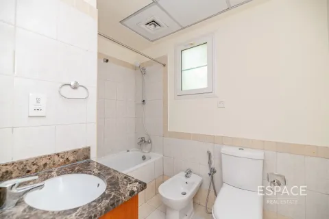Villa en alquiler en The Springs, Dubai, EAU 2 dormitorios, 167 m2 № 650313 - foto 8