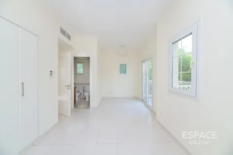 Villa en alquiler en The Springs, Dubai, EAU 2 dormitorios, 167 m2 № 650313 - foto 5