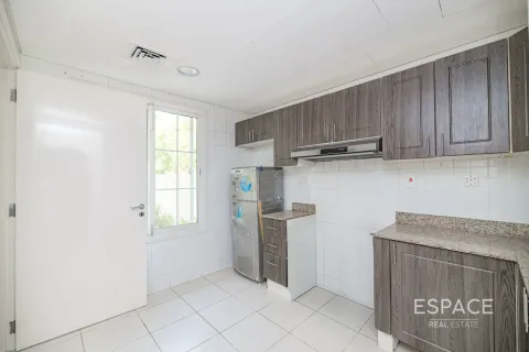 Villa en alquiler en The Springs, Dubai, EAU 2 dormitorios, 167 m2 № 650313 - foto 4