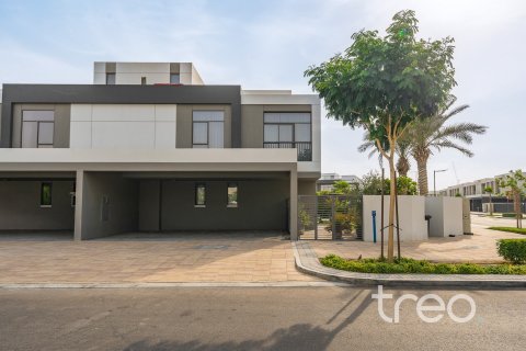 Villa en Dubai South (Dubai World Central), Dubai, EAU 5 dormitorios, 390.47 m² № 733153