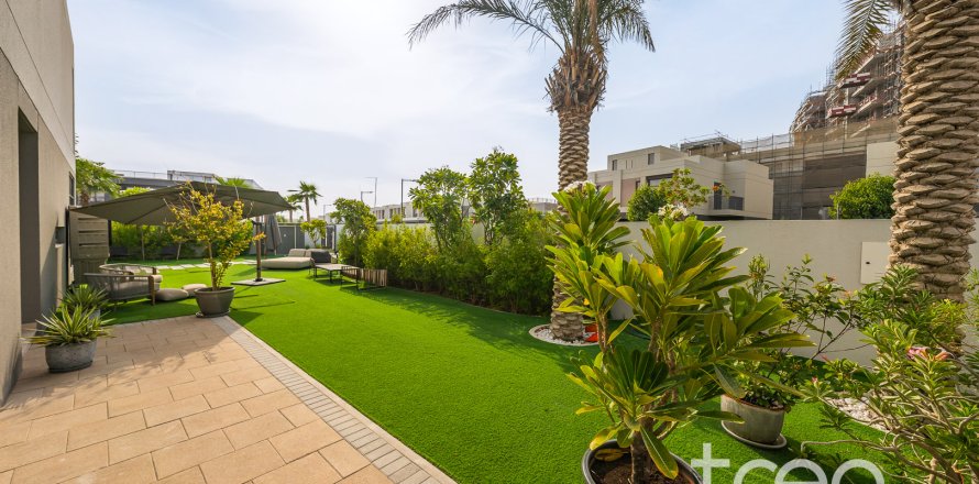 Villa em Dubai South (Dubai World Central), Dubai, EAU 5 quartos, 390.19 m2 № 733153