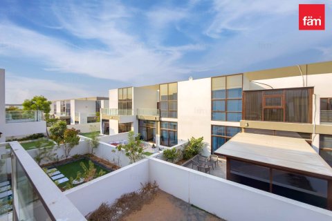 Meydan, Dubai, UAE의 타운하우스 침실 4개, 187.2제곱미터 번호 751197