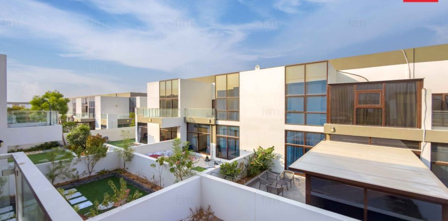 Řadový dům v Meydan, Dubai, SAE 3 ložnice, 187.2 m² Č.: 751197