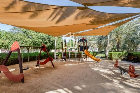 Land til salg i Emirates Hills, Dubai, UAE 2947 kvm № 736306 - foto 10