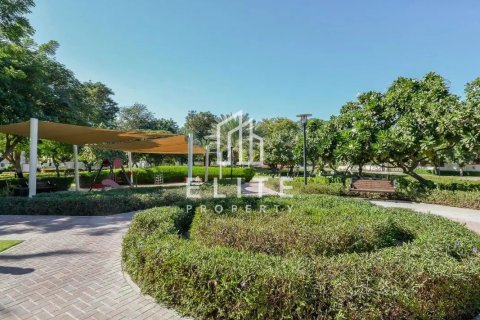 Land til salg i Emirates Hills, Dubai, UAE 2947 kvm № 736306 - foto 9
