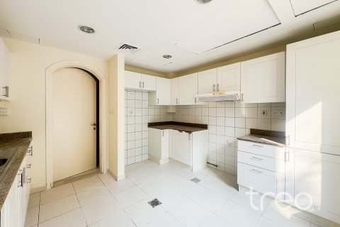 Villa à louer à The Springs, Dubai, EAU 2 chambres, 156.63 m2 № 755524 - photo 3