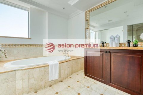 דירה להשכרה ב Jumeirah Beach Residence, Dubai, איחוד האמירויות 4 חדרי שינה, 548.4 מ"ר, מספר 670354 - תמונה 17