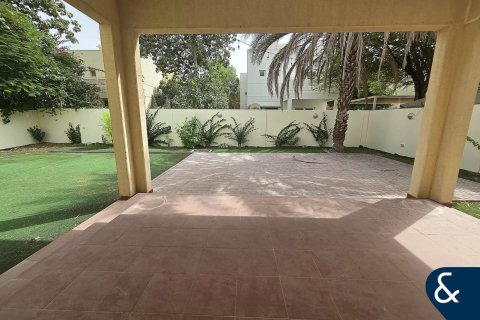 Üürile anda villa asukohaga Meadows, Dubai, AÜE: 4 magamistoaga, 539 m² Nr 668562 - pilt 18