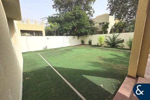 Üürile anda villa asukohaga Meadows, Dubai, AÜE: 4 magamistoaga, 539 m² Nr 668562 - pilt 4