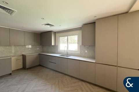 Meadows, Dubai, BAE’de kiralık villa 4 yatak odası, 540 m&sup2; No 668562 - fotoğraf 2