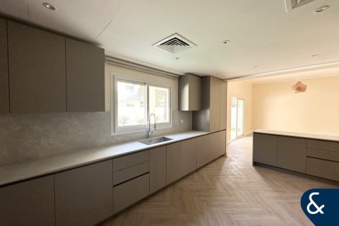 Meadows, Dubai, BAE’de kiralık villa 4 yatak odası, 540 m&sup2; No 668562 - fotoğraf 5