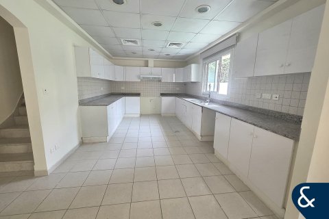 Üürile anda villa asukohaga Meadows, Dubai, AÜE: 4 magamistoaga, 539 m² Nr 668562 - pilt 3