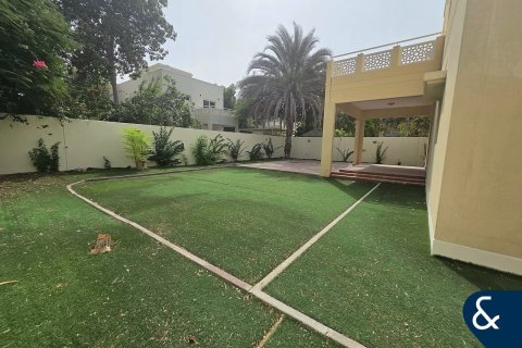 Üürile anda villa asukohaga Meadows, Dubai, AÜE: 4 magamistoaga, 539 m² Nr 668562 - pilt 7