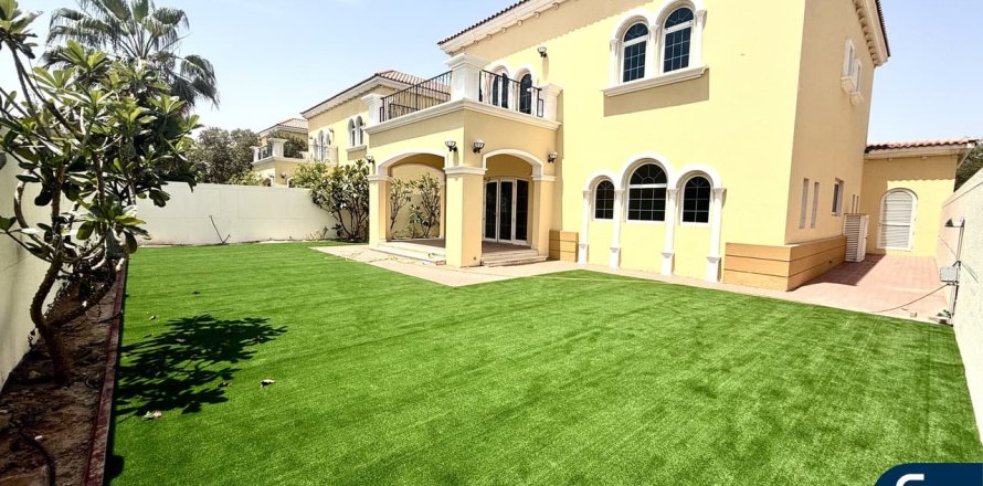 Villa i Jumeirah Park, Dubai, UAE 3 sovrum, 510 kvm Nr. 668560