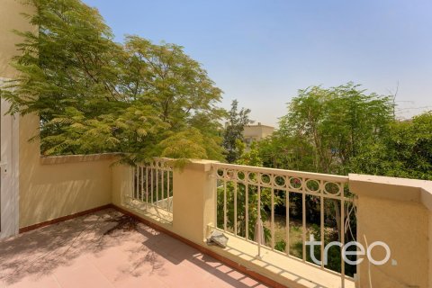 Vilë në The Springs, Dubai, Emiratet e Bashkuara Arabe 3 dhoma gjumi, 235.23 m2. № 758796 - Foto 4