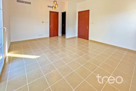 Kaupunkipientalo Arabian Ranches, Dubai, Arabiemiraatit 3 makuuhuonetta, 226.31 m2 № 758797 - kuva 11
