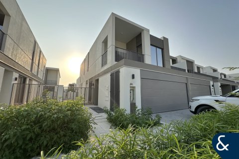 Vila di Tilal Al Ghaf, Dubai, UEA 4 kamar tidur, 230 m2 nomor 668251 - foto 1