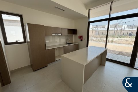 Villa til leie i Al Furjan, Dubai, Emiratene 5 soverom, 715 kvm Nr. 668254 - Foto 4