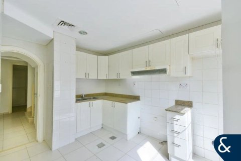 Villa in The Springs, Dubai, UAE 2 bedrooms, 157 sq.m. № 668015 - photo 4