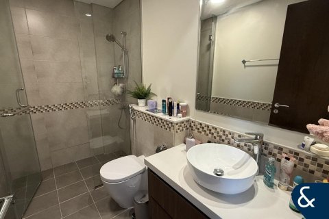 Business Bay, Dubai, UAE의 임대용 아파트 침실 2개, 83제곱미터 번호 668018 - 사진 13