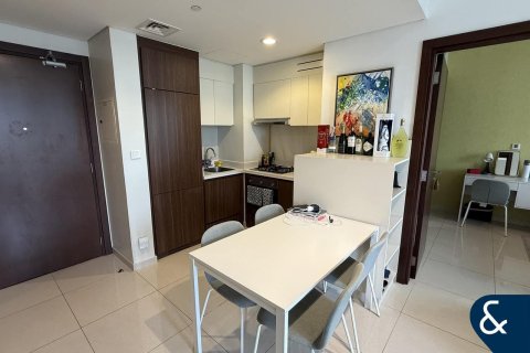 Business Bay, Dubai, UAE의 임대용 아파트 침실 2개, 83제곱미터 번호 668018 - 사진 9