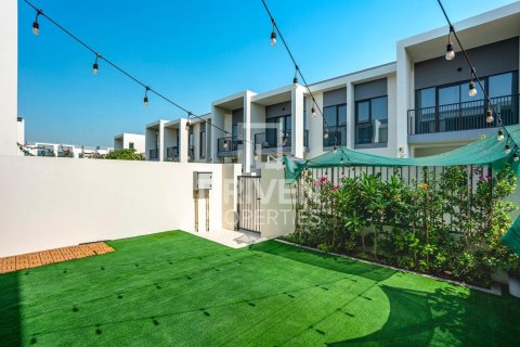 Villetta a schiera in vendita a Town Square, Dubai, EAU 3 camere da letto, 194 mq. № 654415 - foto 17