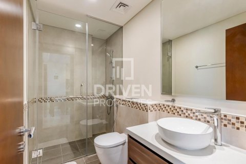 Apartmen di Business Bay, Dubai, UAE 2 bilik tidur, 85 meter persegi № 654416 - foto 11