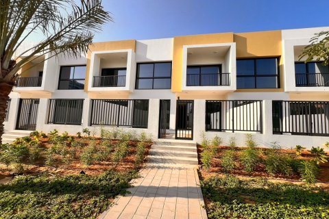 Shtëpi në qytet në Ras Al Khaimah, Emiratet e Bashkuara Arabe 3 dhoma gjumi, 237 m2. № 734895 - Foto 2