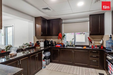 Řadový dům v Dubai, SAE 3 ložnice, 283.7 m² Č.: 630496 - fotografie 9