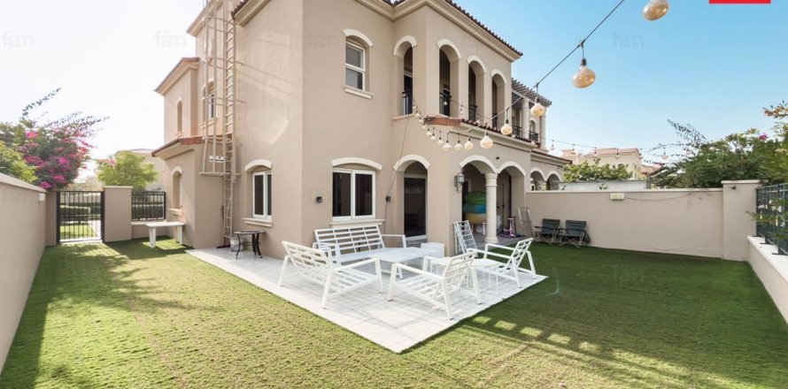 Řadový dům v Dubai, SAE 3 ložnice, 283.7 m² Č.: 630496