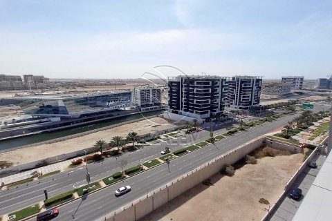 Apartament de închiriat în Al Raha Beach, Abu Dhabi, EAU 2 dormitoare, 145 mp.  №725767 - poză 2