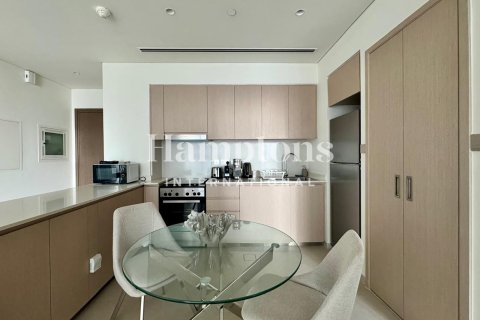 Huoneisto Palm Jumeirah, Dubai, Arabiemiraatit 1 makuuhuone, 74.78970209 m2 № 759929 - kuva 1