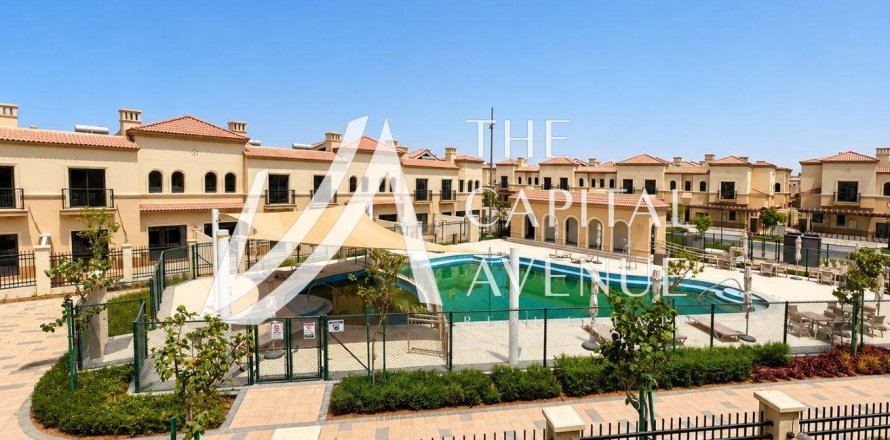 Townhouse în Khalifa City, Abu Dhabi, EAU 3 dormitoare, 236.44 mp.  №759919