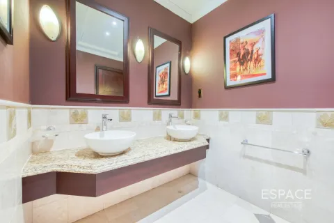 וילה למכירה ב Palm Jumeirah, Dubai, איחוד האמירויות  4 חדרי שינה, 465 מ"ר, מספר 649769 - תמונה 9