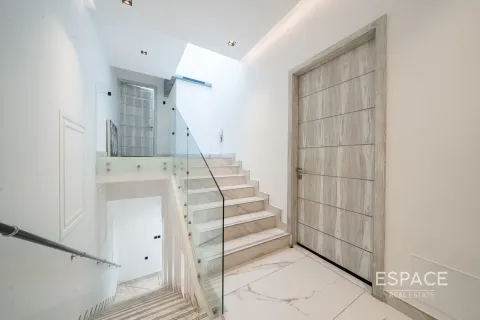 Townhouse sa Al Furjan, Dubai, UAE 4 silid-tulugan, 343 sq.m. № 649767 - larawan 11