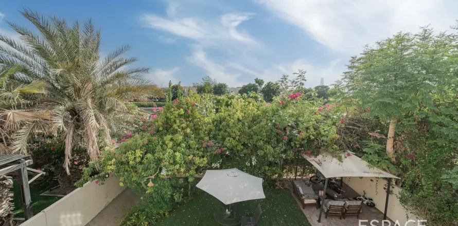 Βίλα σε The Springs, Dubai, ΗΑΕ 3 υπνοδωμάτια, 245 τ.μ. Αρ. 649770