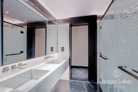 Lägenhet till försäljning i Business Bay, Dubai, UAE 2 sovrum, 309.5 kvm Nr. 669196 - fotografi 17