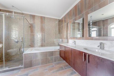 וילה להשכרה ב Jumeirah Golf Estates, Dubai, איחוד האמירויות  5 חדרי שינה, 781.96 מ"ר, מספר 751118 - תמונה 12