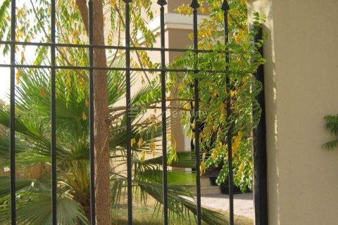 Townhouse in Jumeirah Village Circle, Dubai, UAE 3 bedrooms, 317 sq.m. № 718109 - photo 11