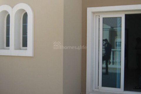 Townhouse in Jumeirah Village Circle, Dubai, UAE 3 bedrooms, 317 sq.m. № 718109 - photo 12