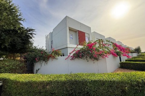 ویلا برای اجاره در Dubai Land، Dubai، امارات متحده عربی 4 خوابه ، 261 متر مربع ، شماره 718107 - تصویر 15