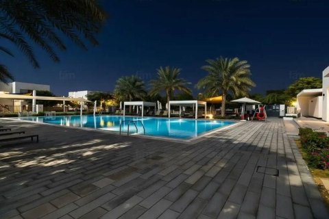 ویلا برای اجاره در Dubai Land، Dubai، امارات متحده عربی 4 خوابه ، 261 متر مربع ، شماره 718107 - تصویر 24