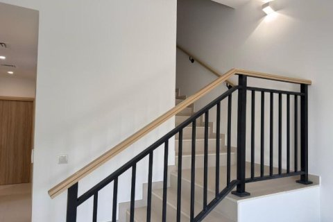 ویلا برای اجاره در Dubai Land، Dubai، امارات متحده عربی 4 خوابه ، 261 متر مربع ، شماره 718107 - تصویر 1