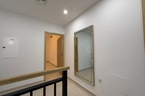 ویلا برای اجاره در Dubai Land، Dubai، امارات متحده عربی 4 خوابه ، 261 متر مربع ، شماره 718107 - تصویر 2
