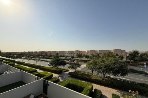 ویلا برای اجاره در Dubai Land، Dubai، امارات متحده عربی 4 خوابه ، 261 متر مربع ، شماره 718107 - تصویر 5