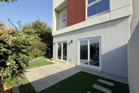 ویلا برای اجاره در Dubai Land، Dubai، امارات متحده عربی 4 خوابه ، 261 متر مربع ، شماره 718107 - تصویر 26