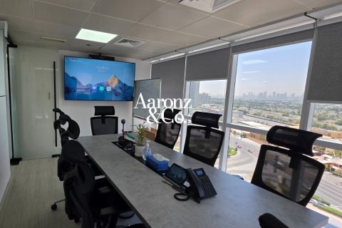 Офис Джумейра Лейк Тауэрс, Дубай, БАӘ-да 126 м² № 715742 - фото 4