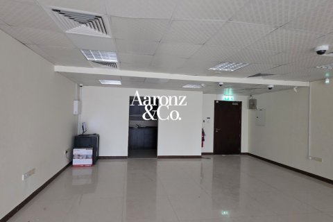 Oficiu de închiriat în Jumeirah Lake Towers, Dubai, EAU 79 mp. №715743 - poză 6